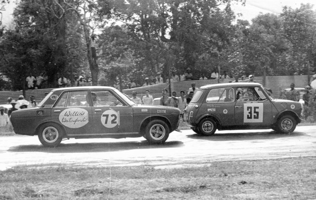 Willie Hassell chases Terry Angoy BP 1970s